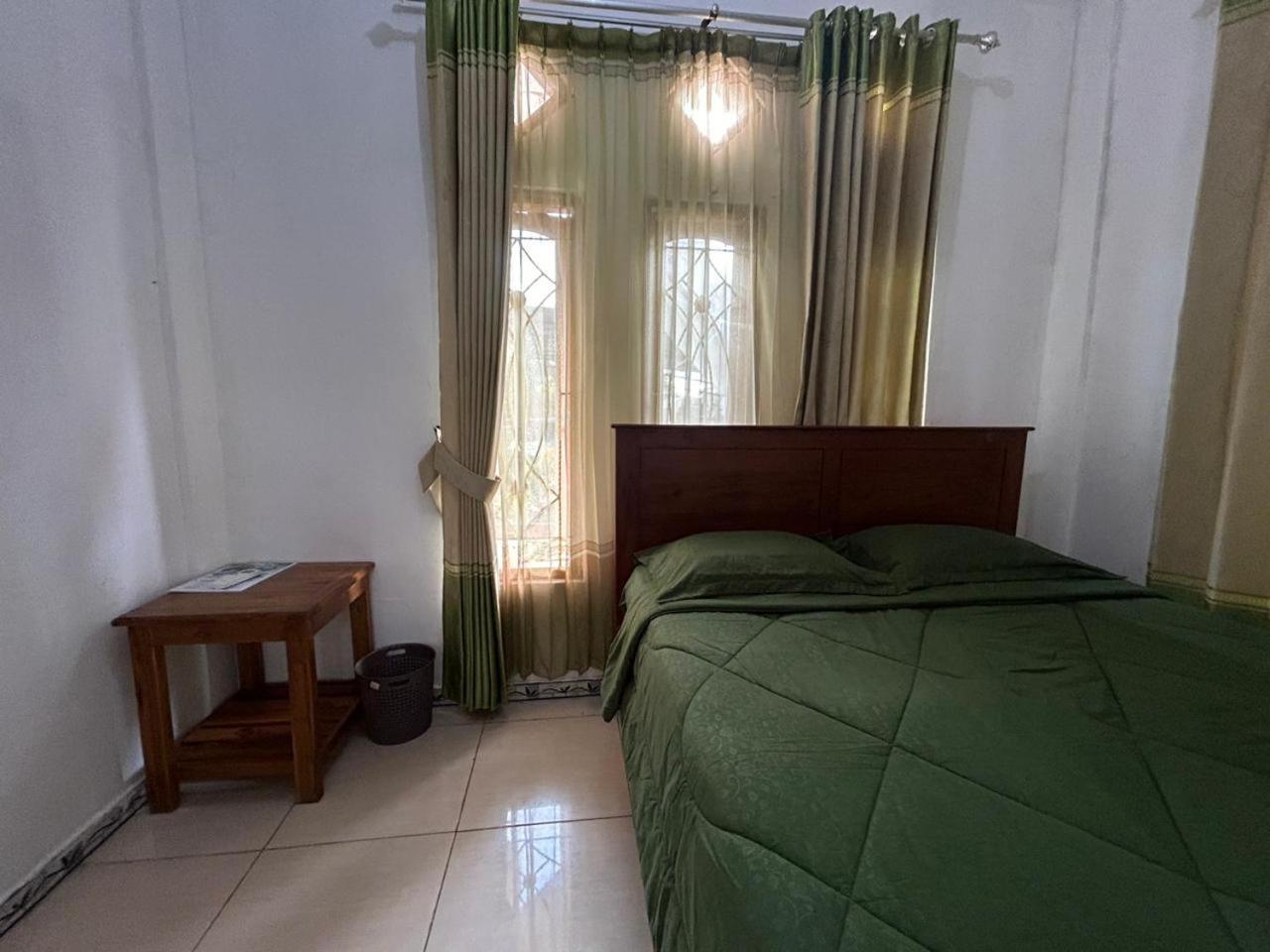 Four-G Home Stay & Komodo Tour Labuan Bajo Eksteriør billede
