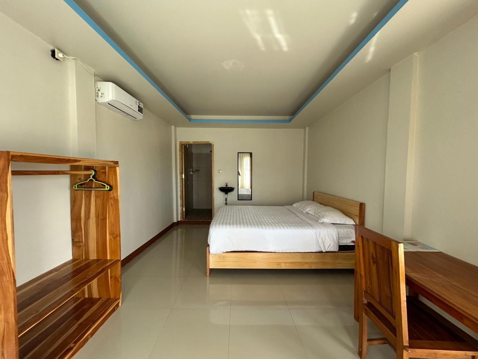 Four-G Home Stay & Komodo Tour Labuan Bajo Eksteriør billede