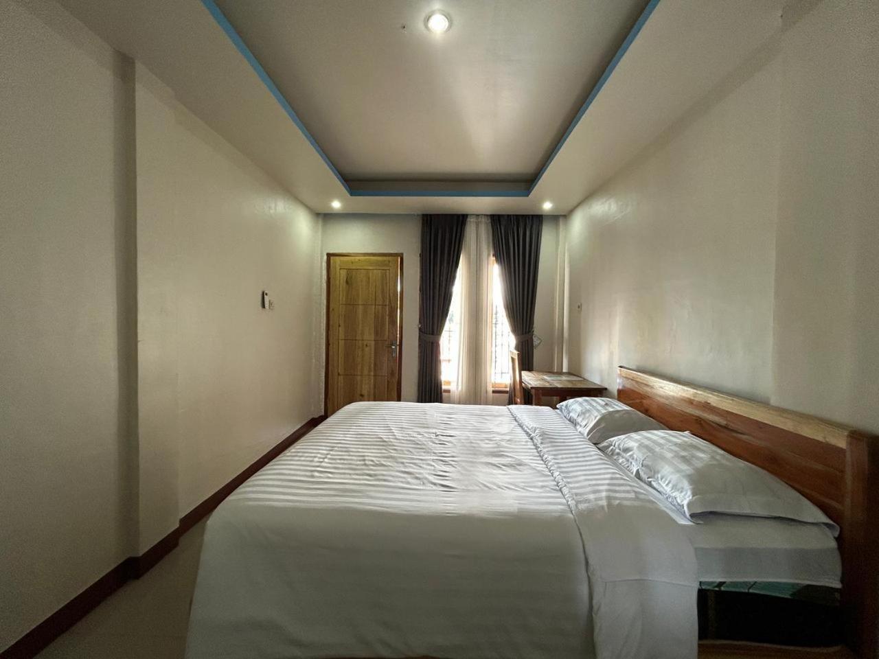 Four-G Home Stay & Komodo Tour Labuan Bajo Eksteriør billede